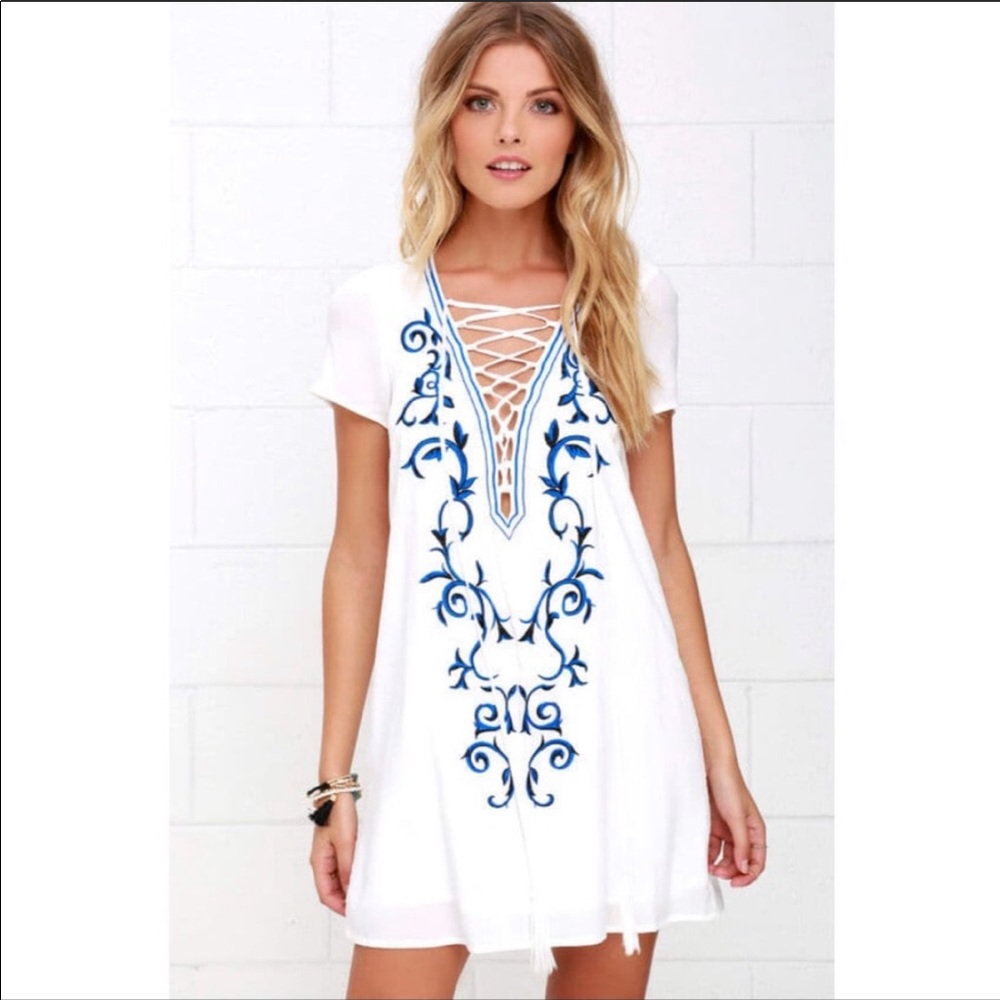 Lulus embroidered shift dress